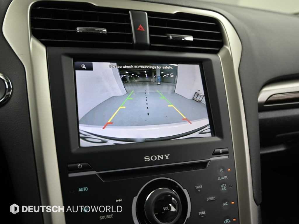 Ford Fusion — photo 15