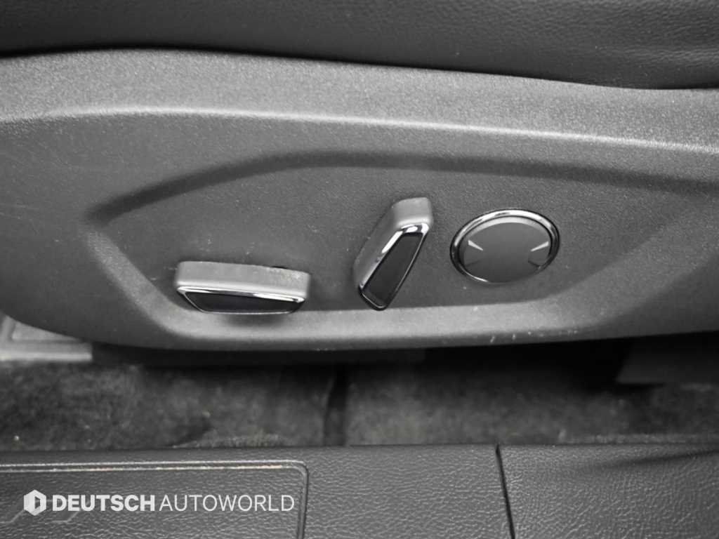 Ford Fusion — photo 17