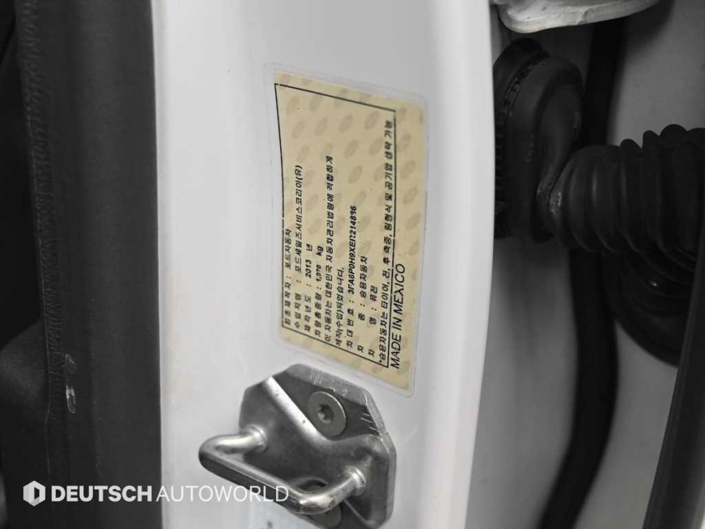 Ford Fusion — photo 20