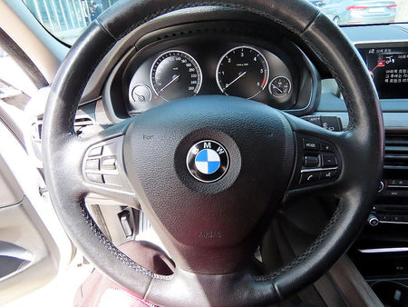 BMW X5 — photo 08