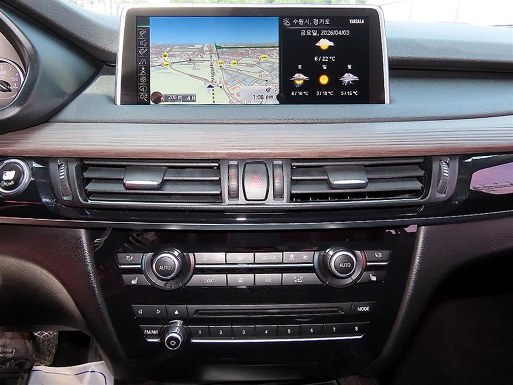 BMW X5 — photo 14
