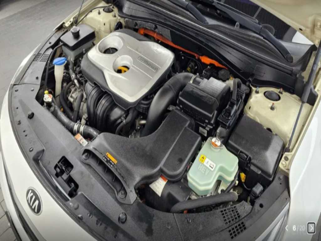 Kia K5 — photo 05