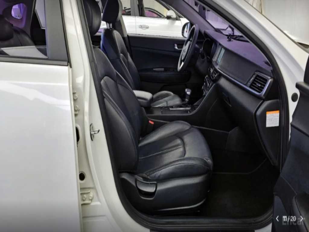 Kia K5 — photo 09
