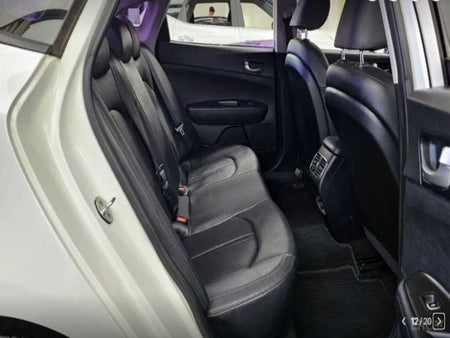 Kia K5 — photo 10