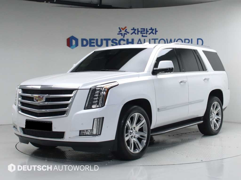 Cadillac Escalade — photo 01