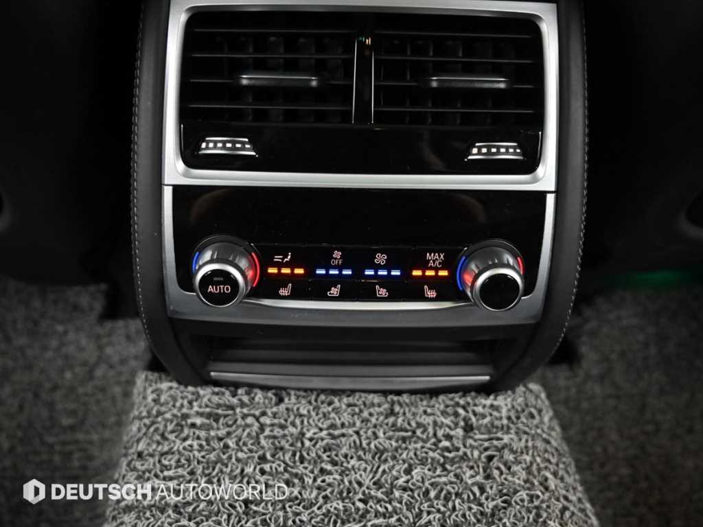 BMW 7-Series — photo 16