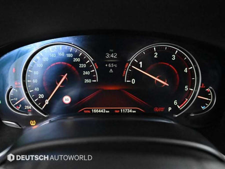 BMW 7-Series — photo 08