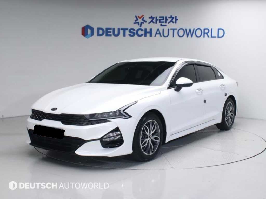 Kia K5 — photo 01
