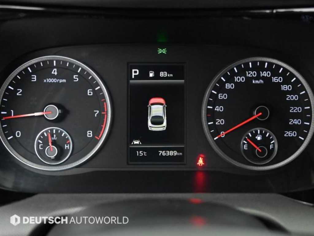 Kia K5 — photo 08