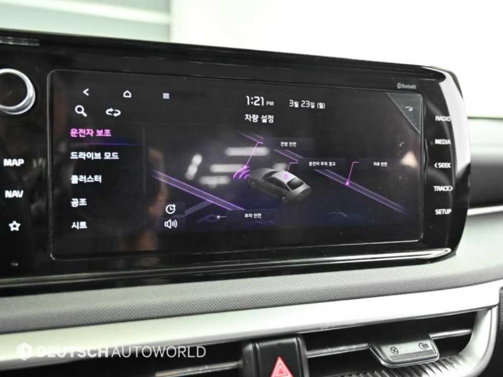 Kia K5 — photo 17