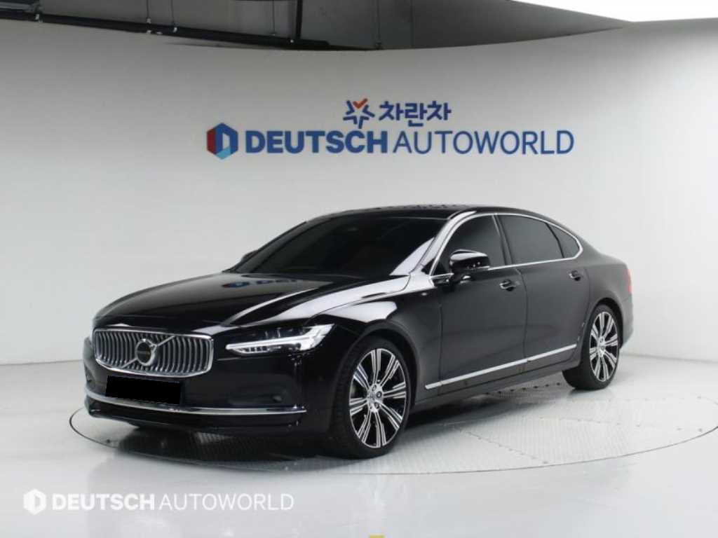 Volvo S90 — photo 01