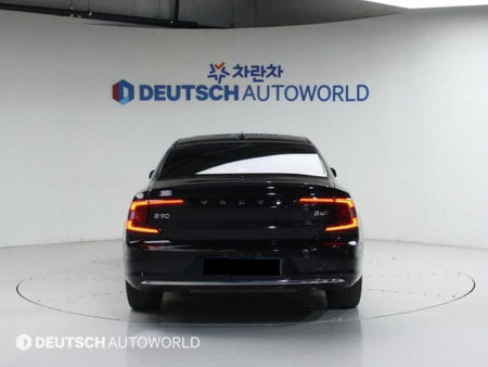 Volvo S90 — photo 04