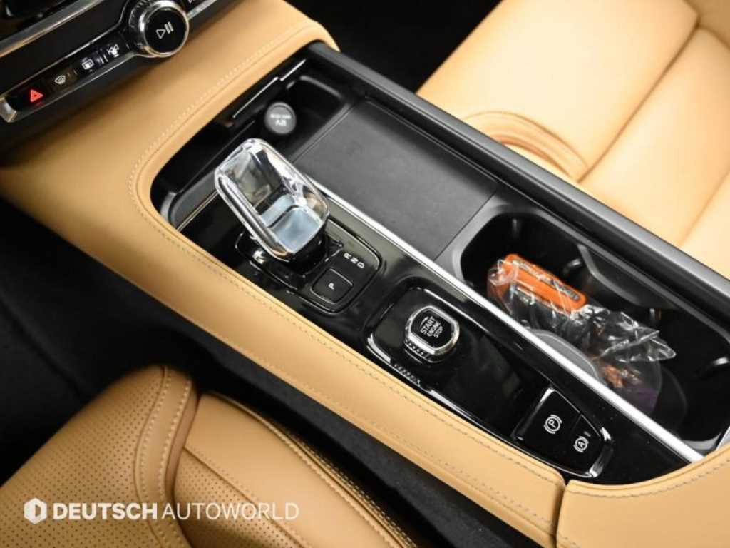 Volvo S90 — photo 09