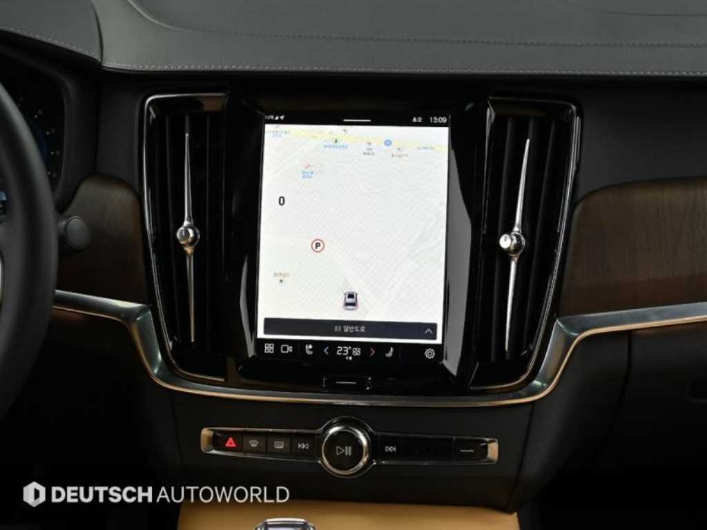 Volvo S90 — photo 14