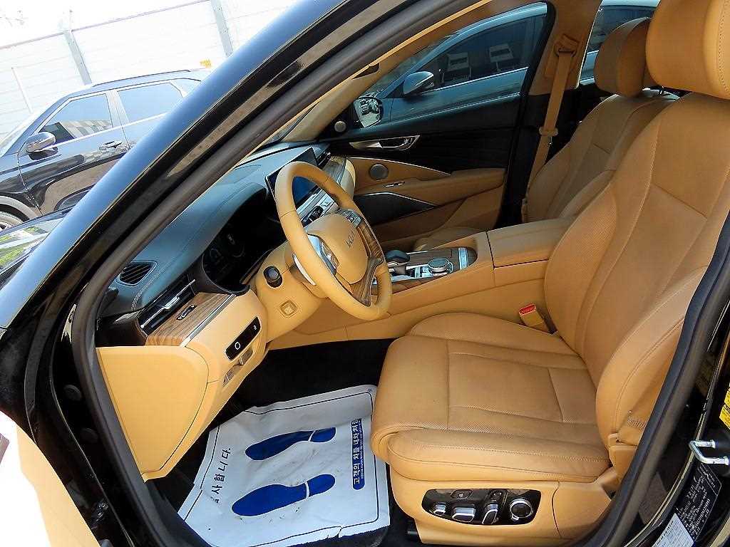 Kia K9 — photo 05