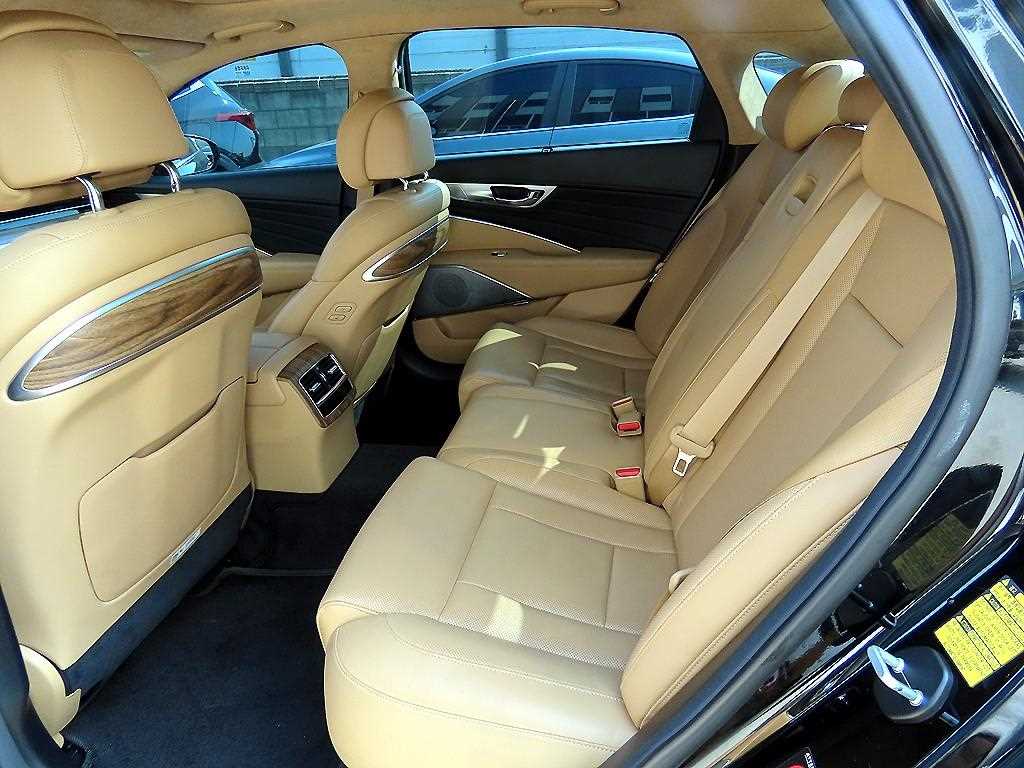 Kia K9 — photo 06