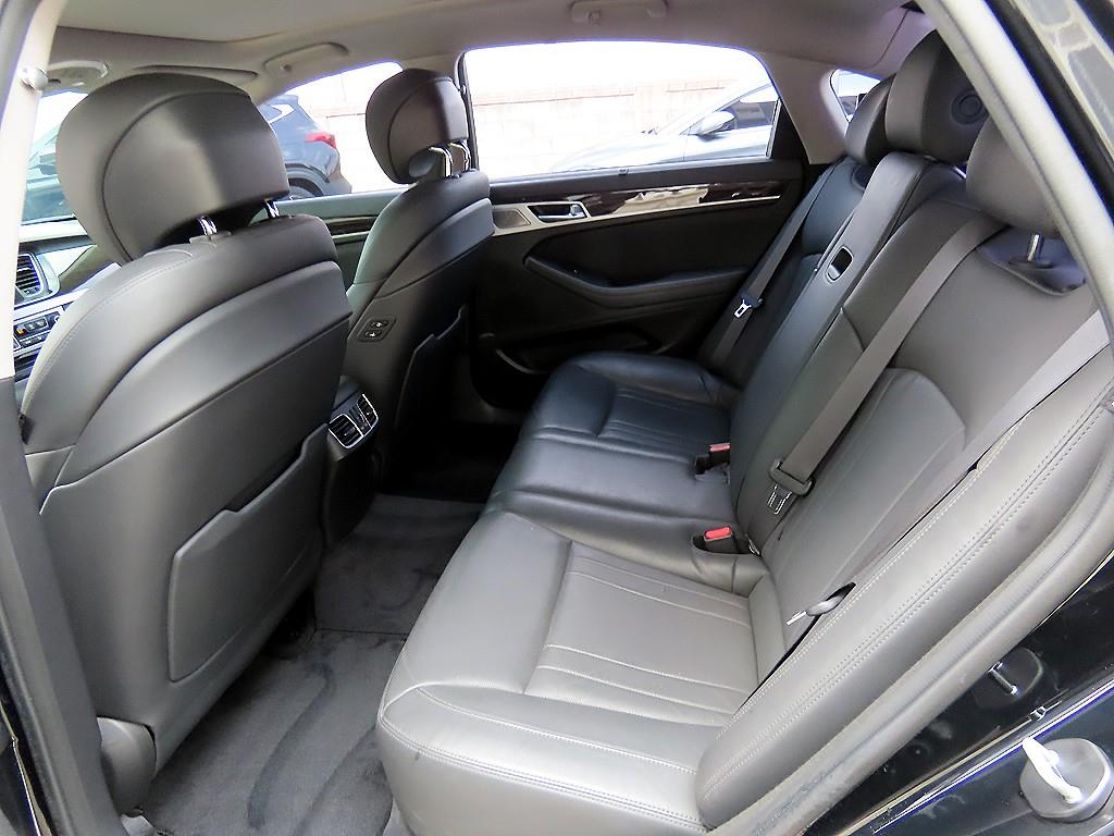 Genesis G80 — photo 06