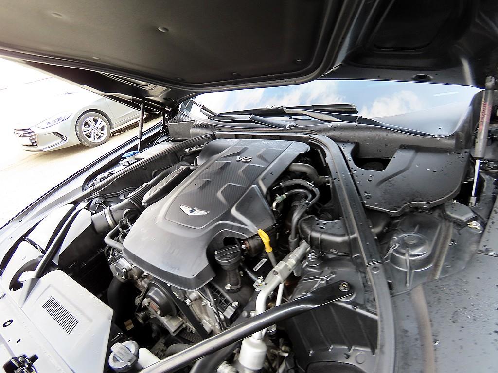 Genesis G80 — photo 19