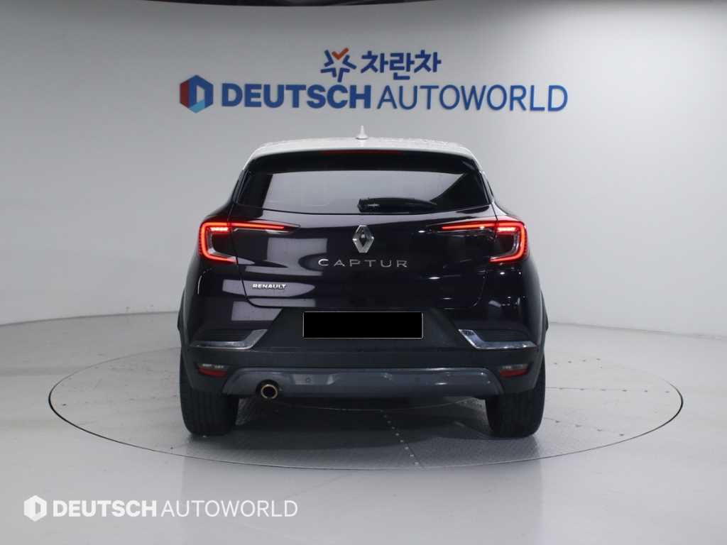 RENAULT Captur — photo 04