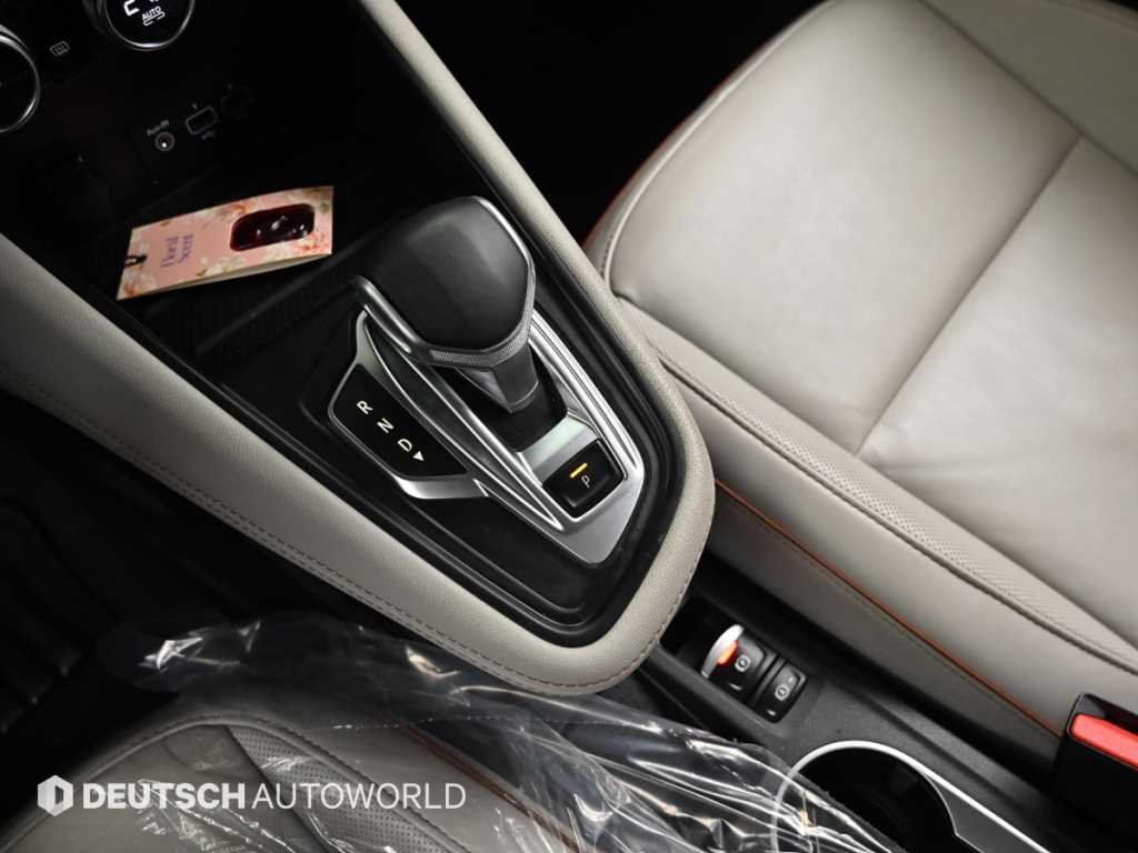 RENAULT Captur — photo 09