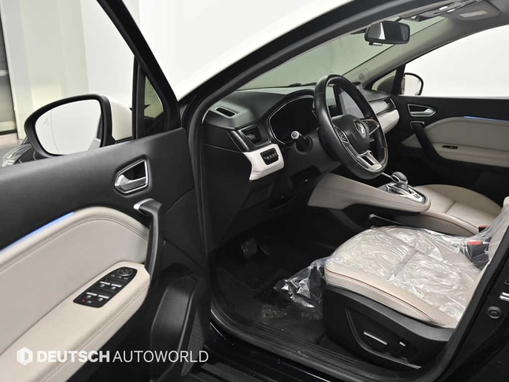 RENAULT Captur — photo 11