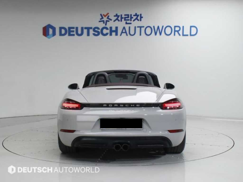 Porsche 718 — photo 05