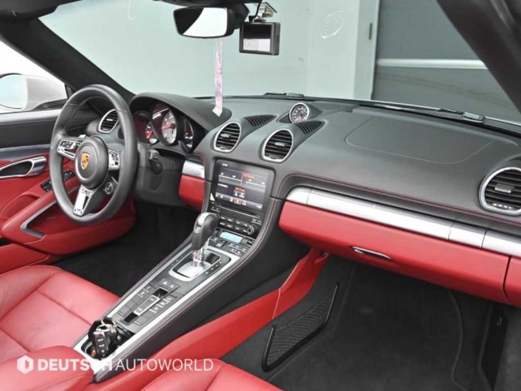 Porsche 718 — photo 08