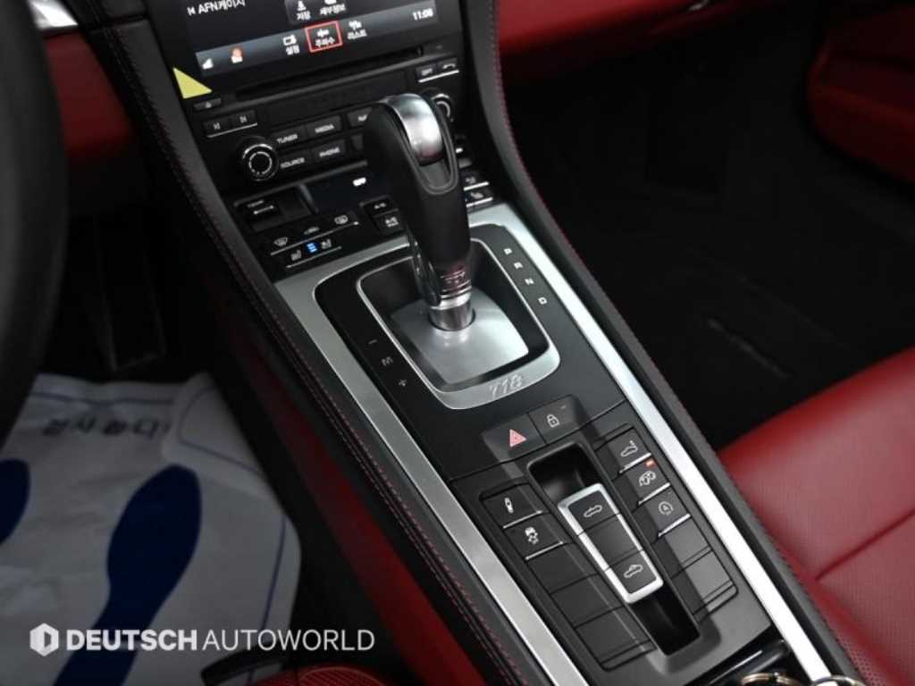 Porsche 718 — photo 10