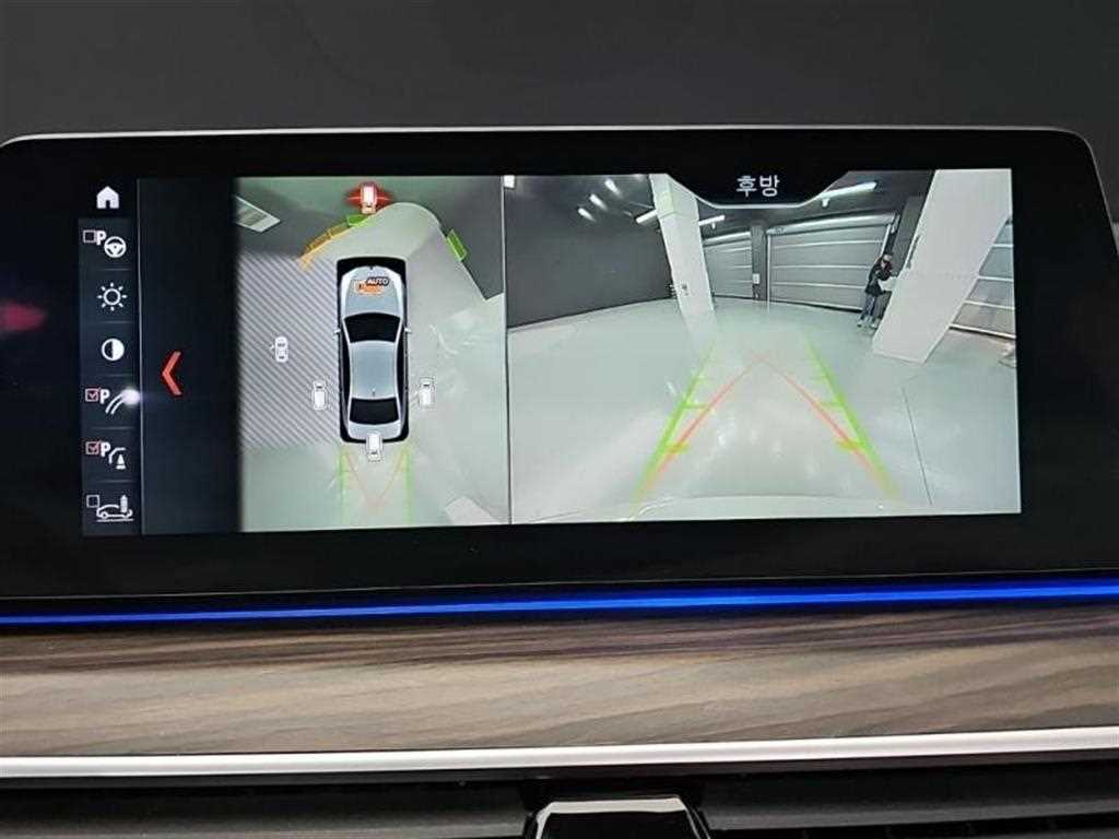 BMW 5-Series — photo 13