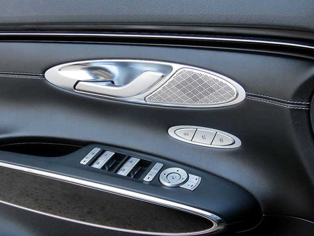 Genesis GV70 — photo 12