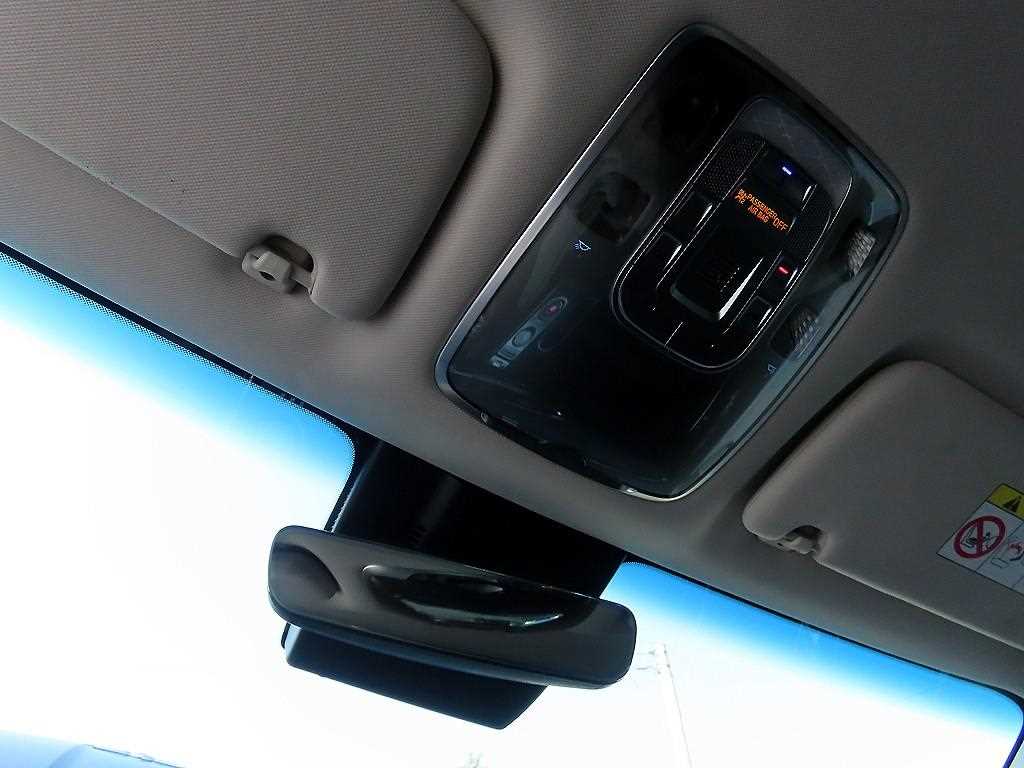 Genesis GV70 — photo 15