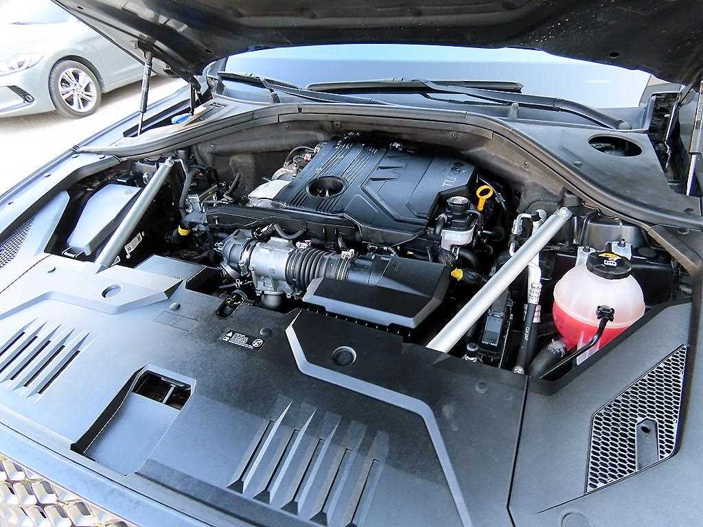 Genesis GV70 — photo 19