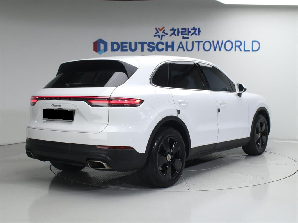 Porsche Cayenne — photo 02