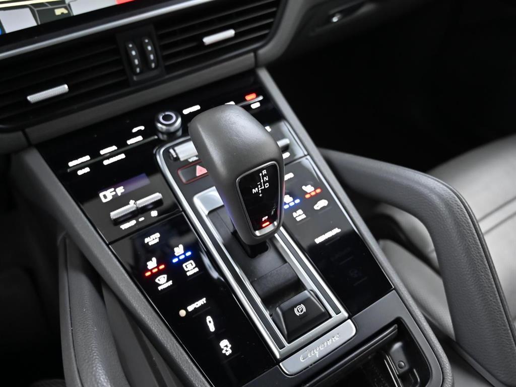 Porsche Cayenne — photo 09
