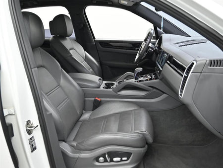 Porsche Cayenne — photo 10