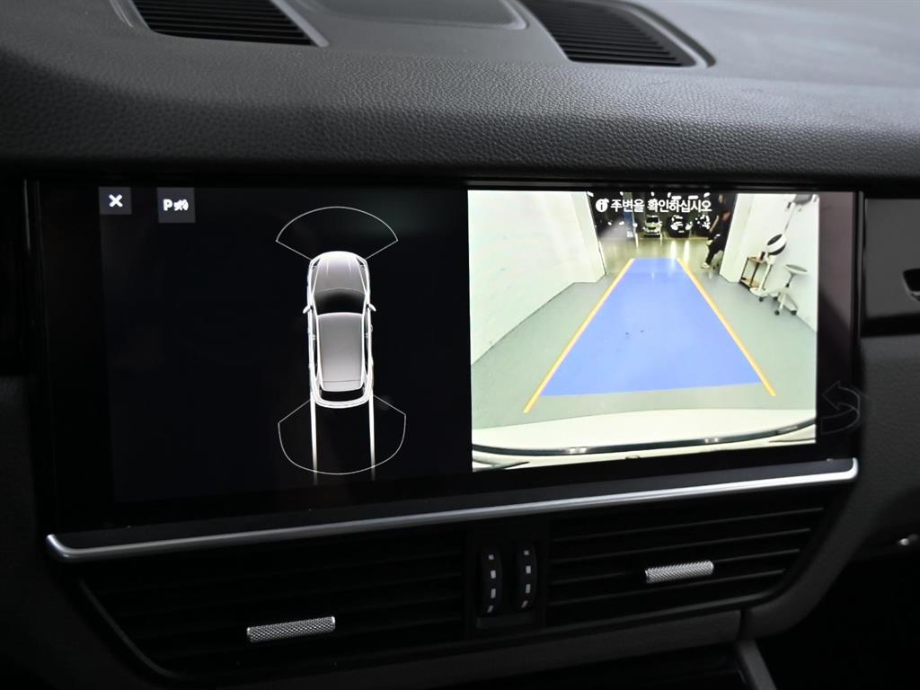 Porsche Cayenne — photo 15