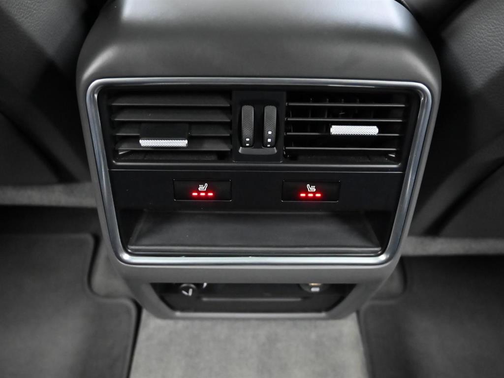 Porsche Cayenne — photo 16
