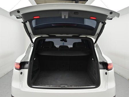 Porsche Cayenne — photo 19