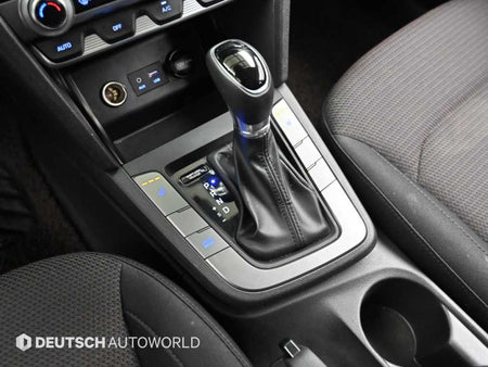 Hyundai Avante — photo 09