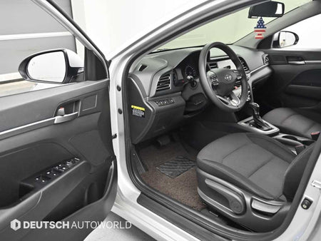 Hyundai Avante — photo 11