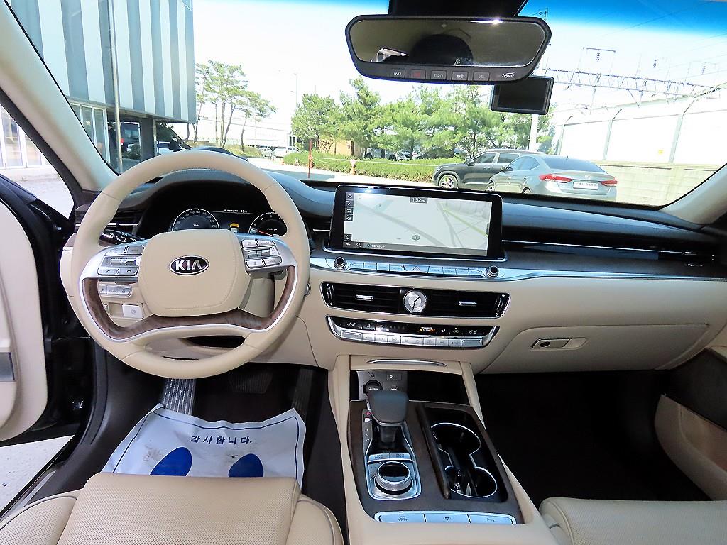 Kia K9 — photo 07