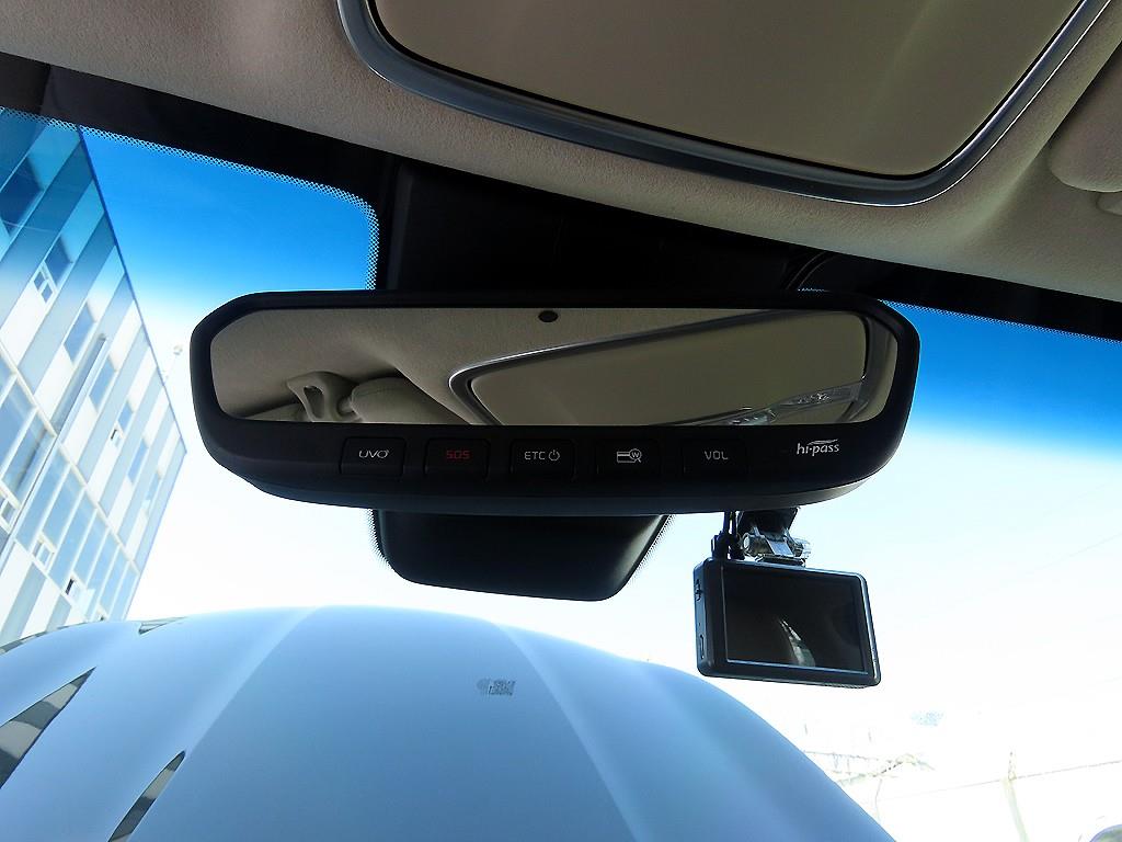 Kia K9 — photo 15