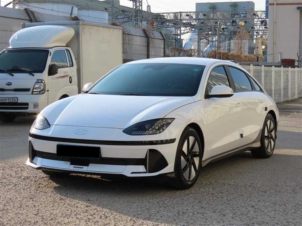 Hyundai Ioniq6 — photo 02