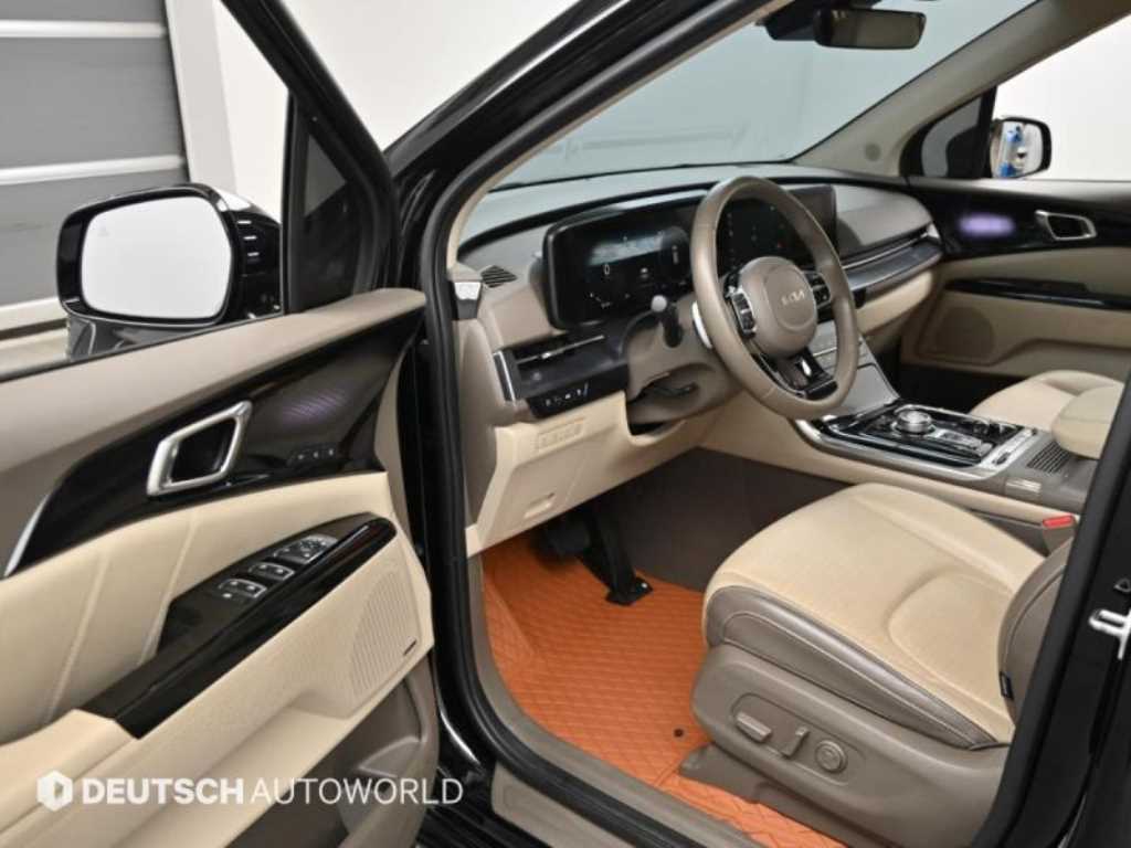 Kia Carnival — photo 09