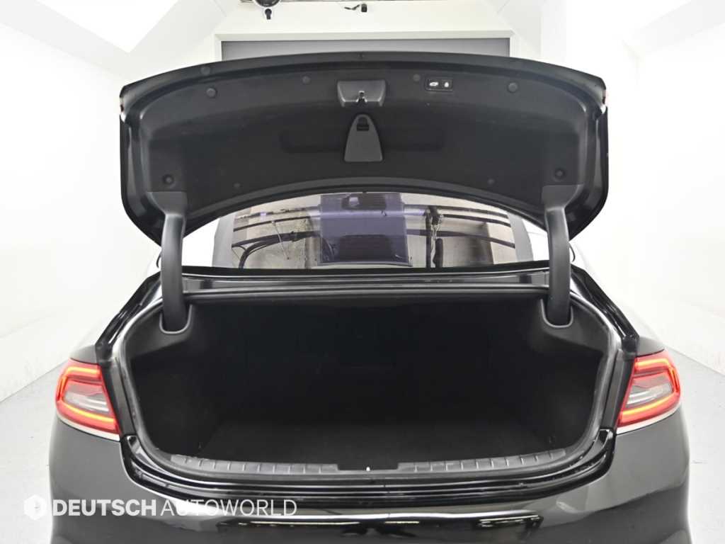 Hyundai Grandeur — photo 19