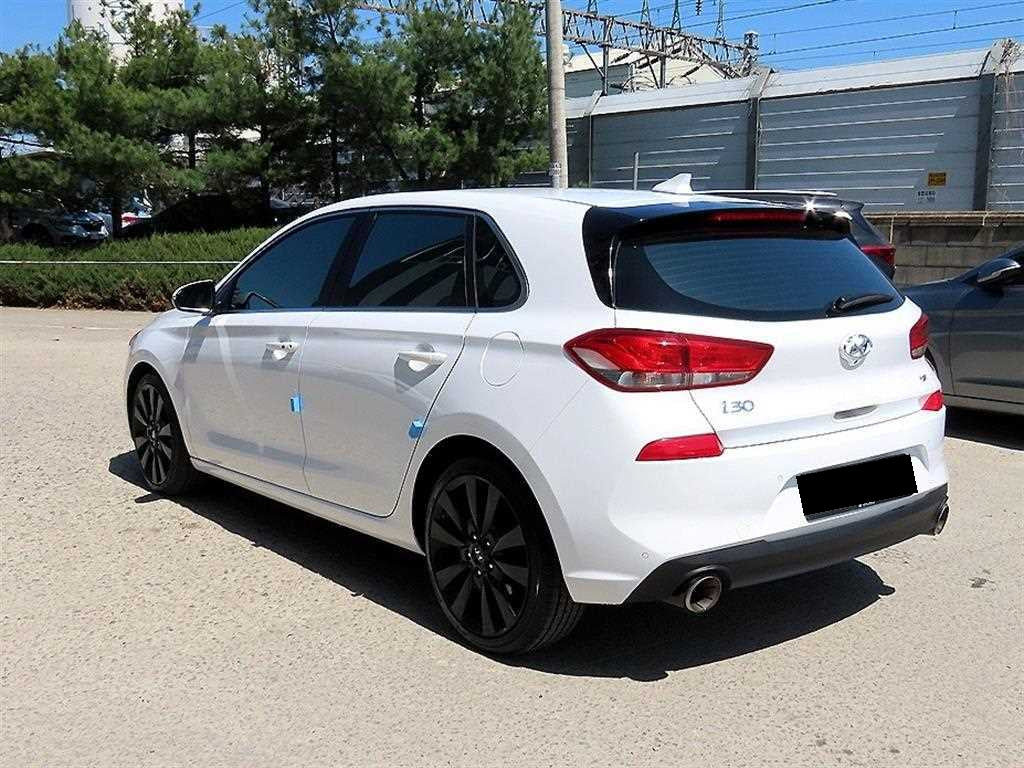 Hyundai i30 — photo 03