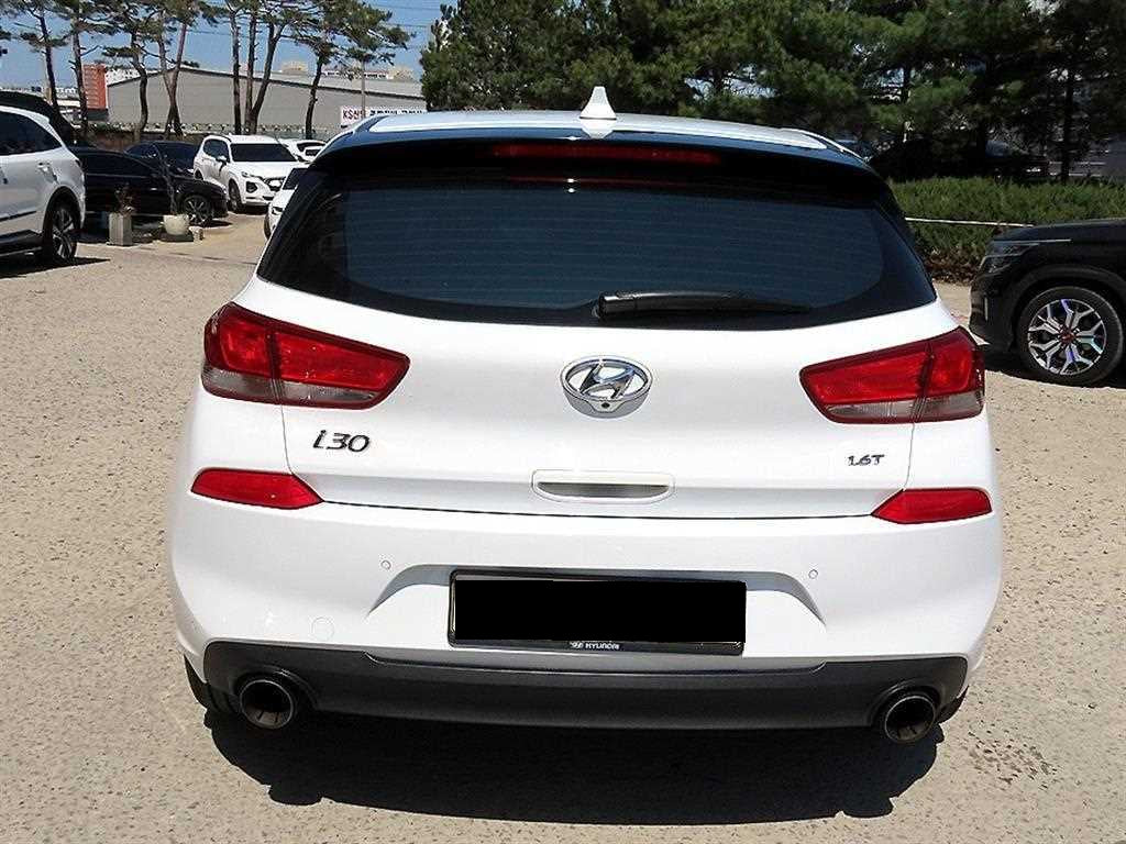 Hyundai i30 — photo 04