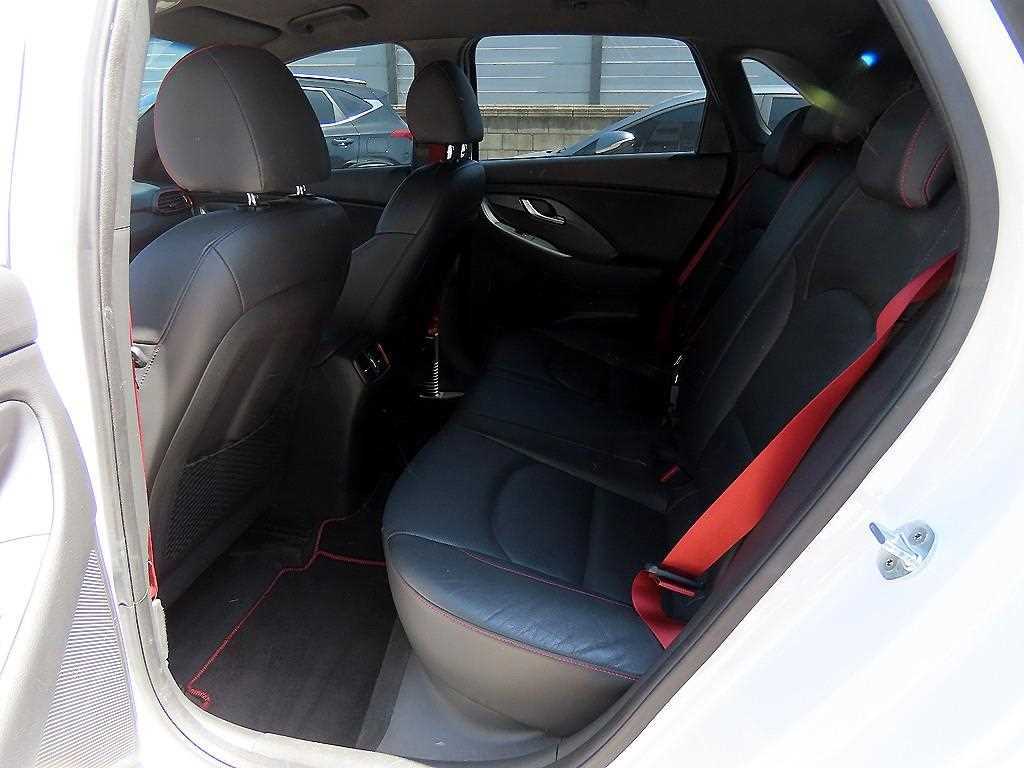 Hyundai i30 — photo 06