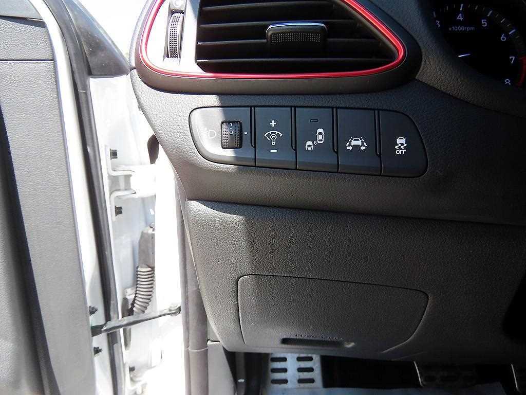 Hyundai i30 — photo 12