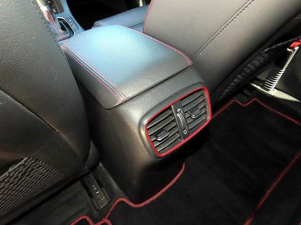 Hyundai i30 — photo 17